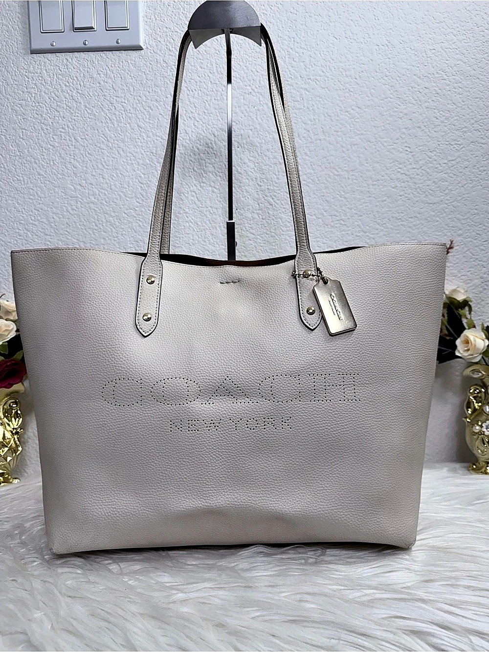 Coach Town Tote With Gold-tone Metal Hangtag